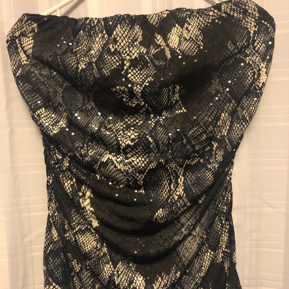 Strapless dressy top.
